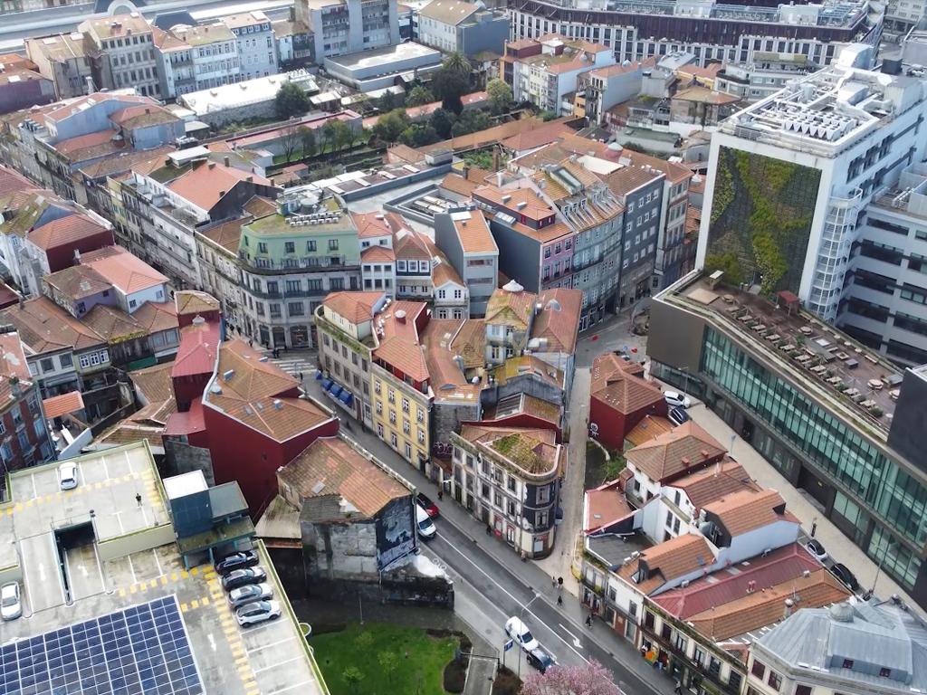 Prédio Histórico no centro do Porto - Image 40